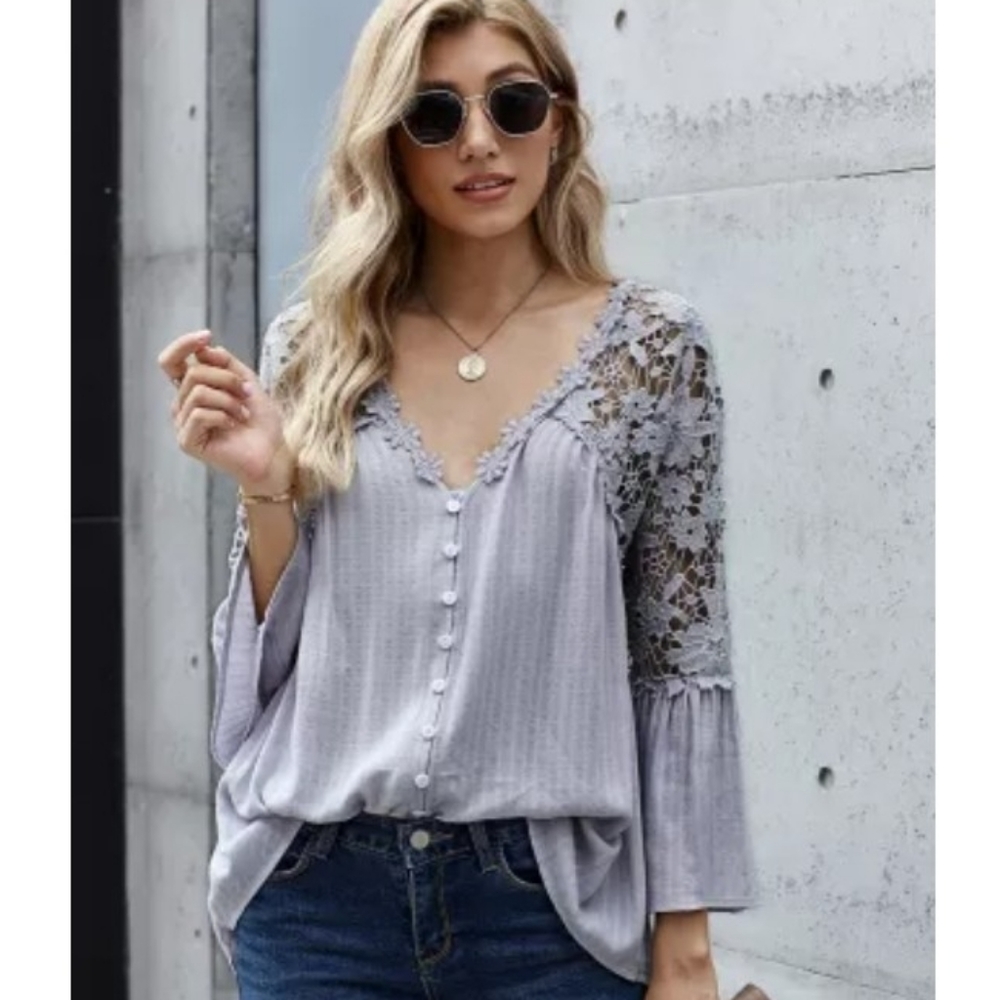 🐰1 left Price DROP🐰New boutique crochet lace top - Picture 3 of 8